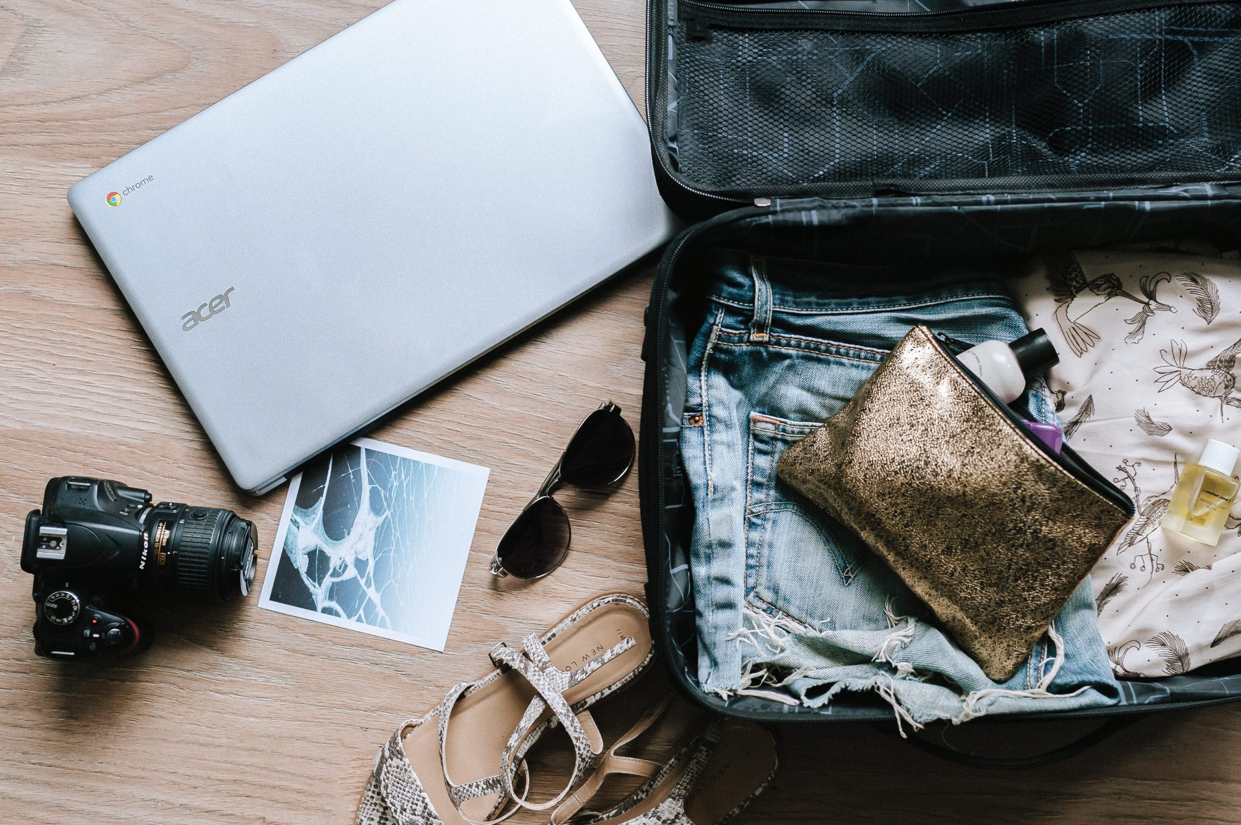 pack a week's worth of clothes in a carry on